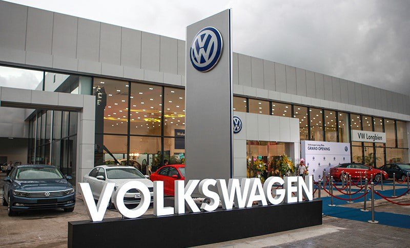 mat tien Volkswagen LongBien Hanoi muaxegiatot vn - Volkswagen Long Biên - Xây dựng niềm tin trên nền tảng của sự uy tín