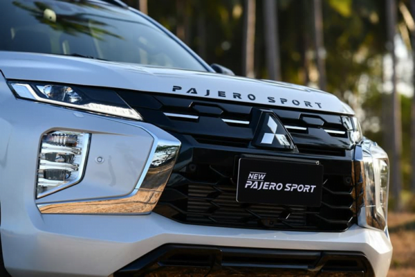 Chi tiết xe Mitsubishi Pajero Sport 2024 mới, thay đổi nhỏ giọt